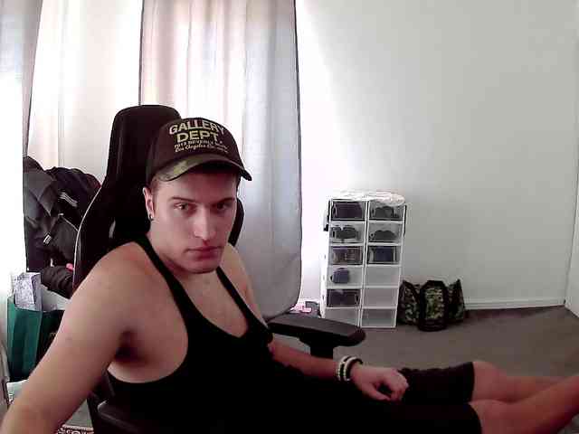 plkkrisztian0 Live Webcam on BongaCams