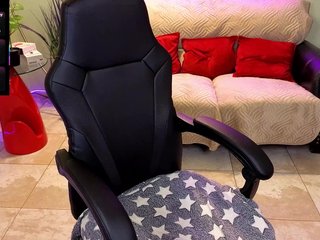 Karolinee Porn Show