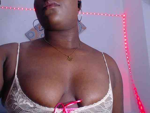 bigass-ebony webcam
