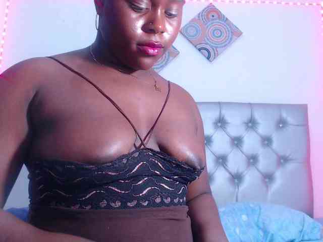 bigass-ebony webcam