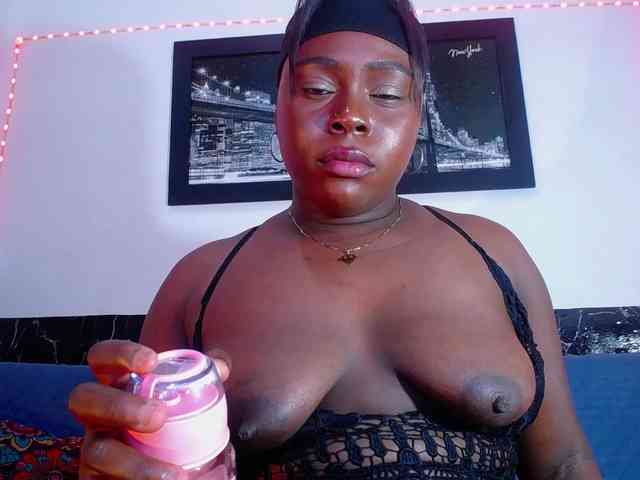 bigass-ebony webcam