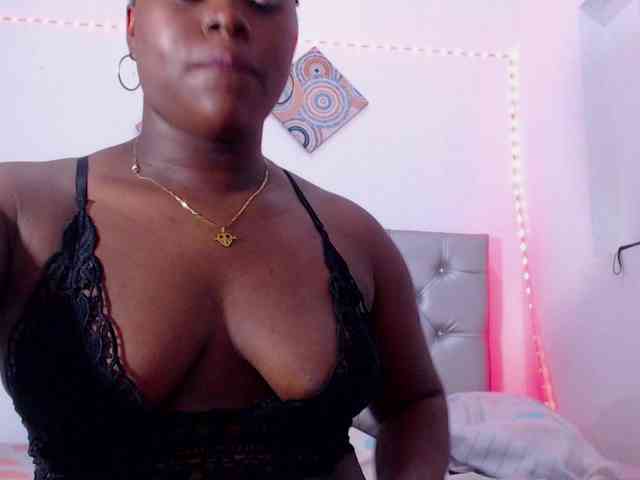 bigass-ebony webcam