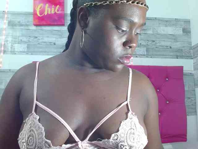 bigass-ebony webcam