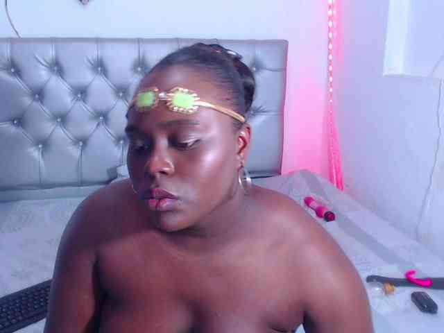 bigass-ebony webcam