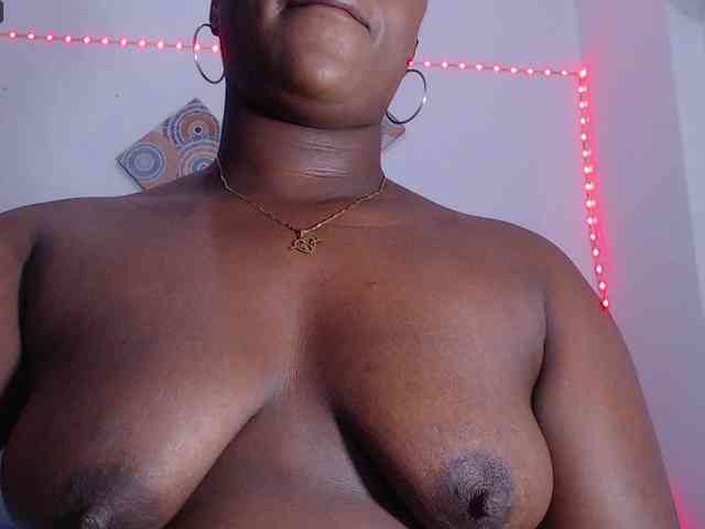 bigass-ebony webcam