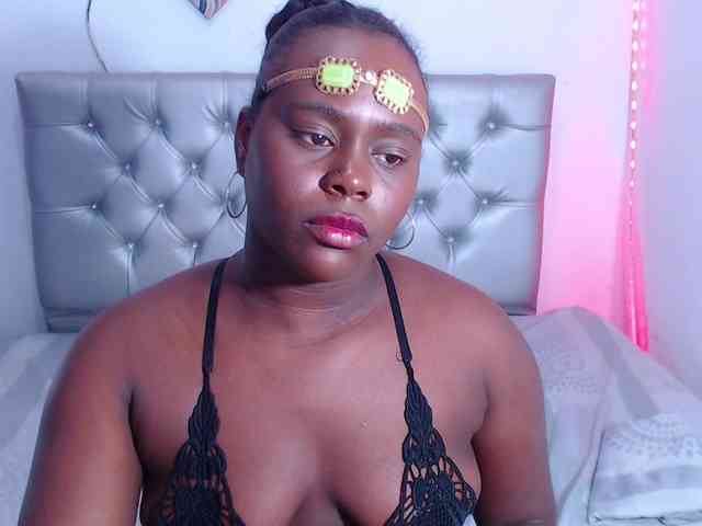 bigass-ebony webcam