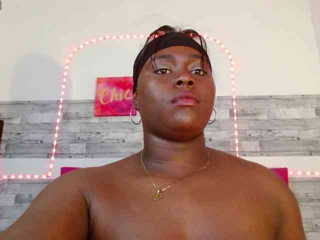 bigass-ebony webcam