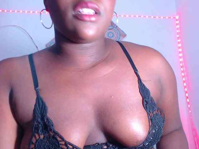 bigass-ebony webcam
