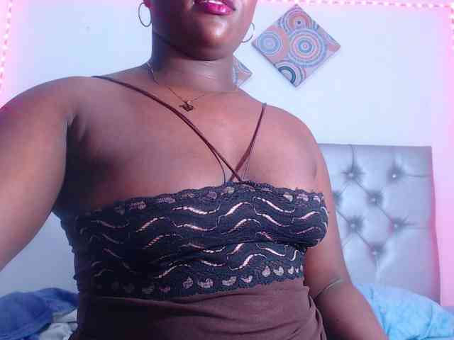 bigass-ebony webcam