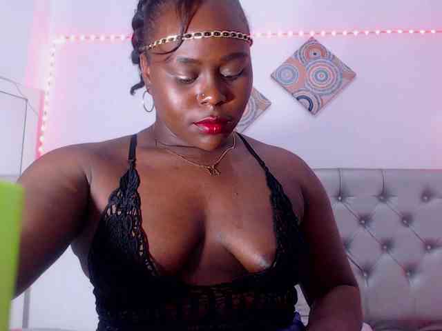 bigass-ebony webcam