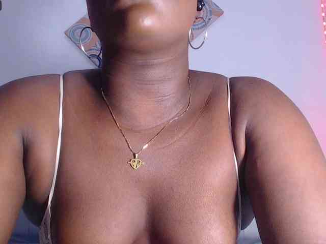 bigass-ebony webcam