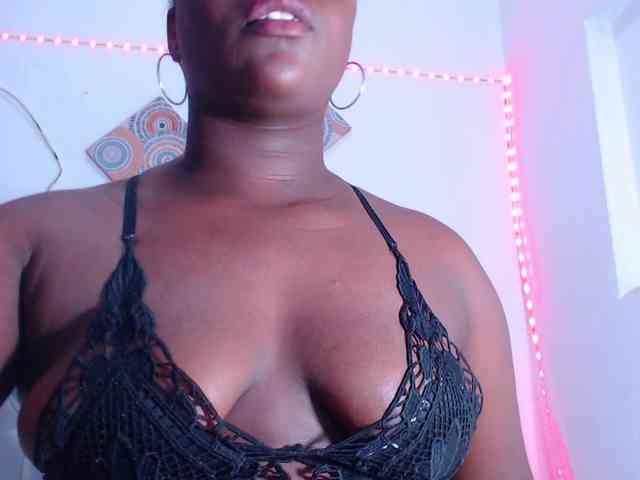 bigass-ebony webcam