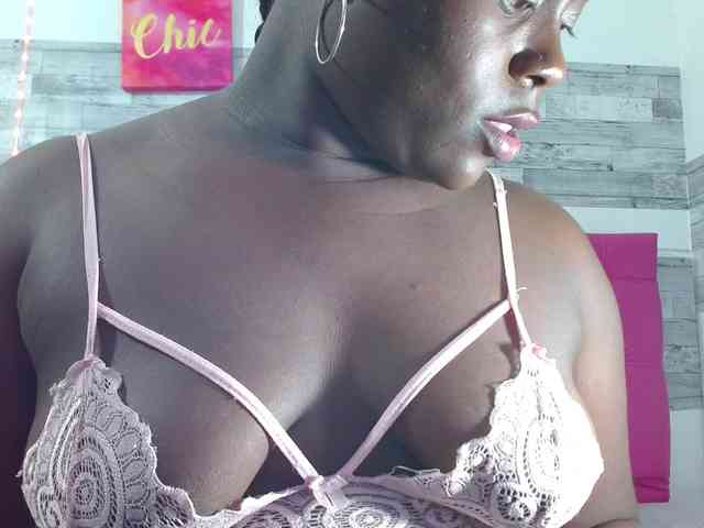 bigass-ebony webcam