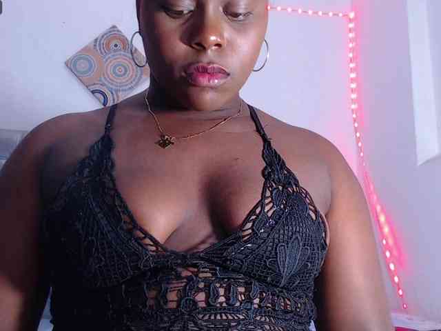 bigass-ebony webcam