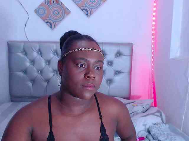 bigass-ebony webcam