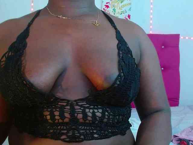 bigass-ebony webcam