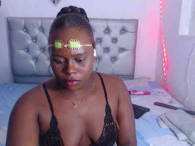 bigass-ebony webcam