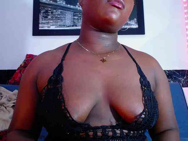 bigass-ebony webcam