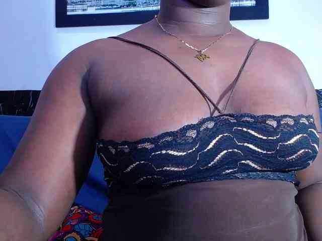 bigass-ebony webcam