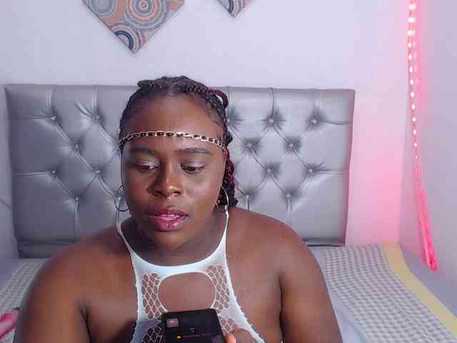 bigass-ebony webcam