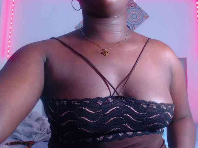 bigass-ebony webcam