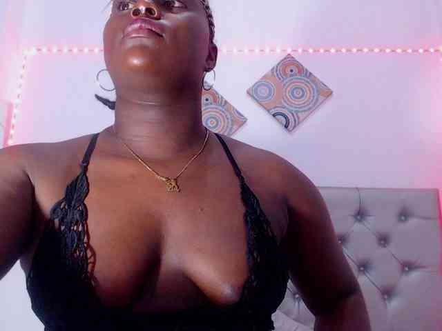 bigass-ebony webcam