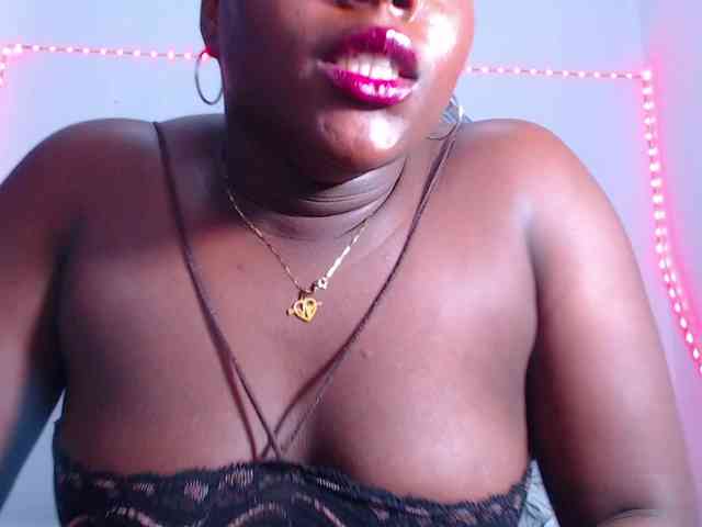 bigass-ebony webcam
