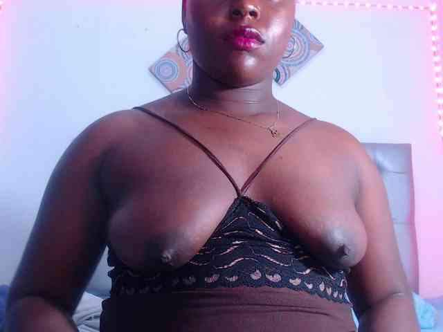 bigass-ebony webcam