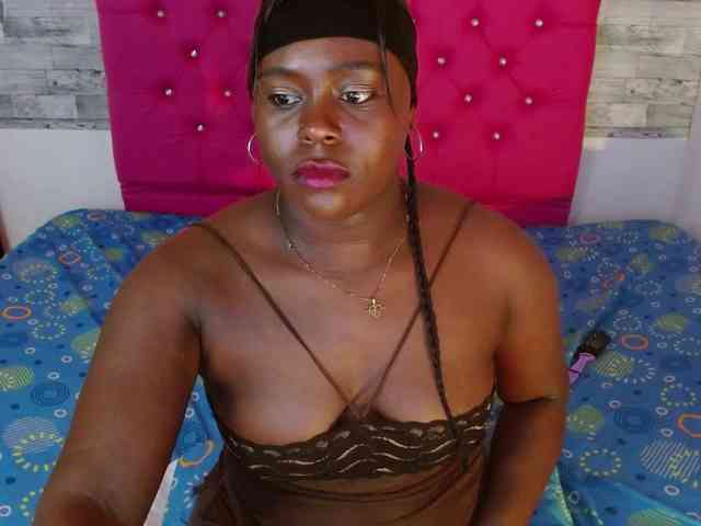 bigass-ebony webcam