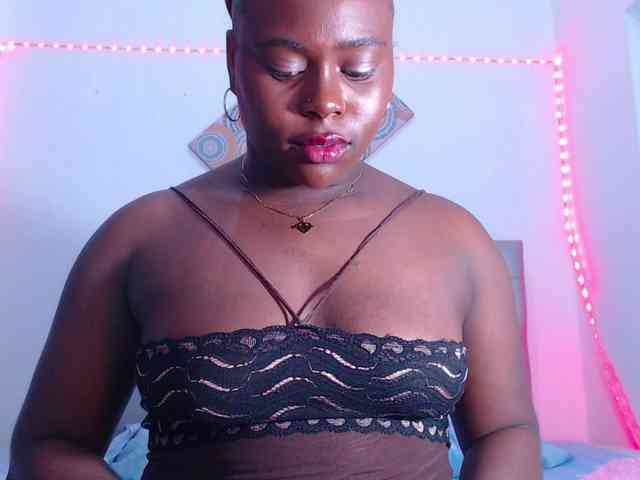 bigass-ebony webcam