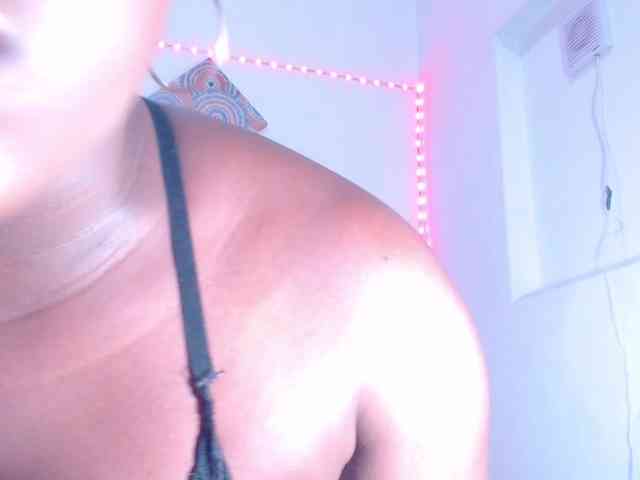 bigass-ebony webcam