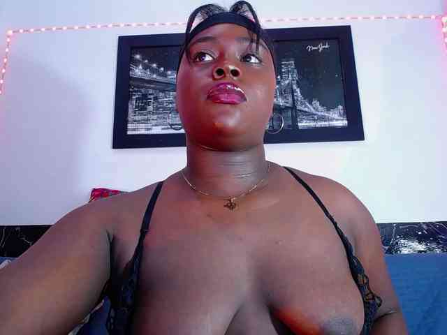 bigass-ebony webcam