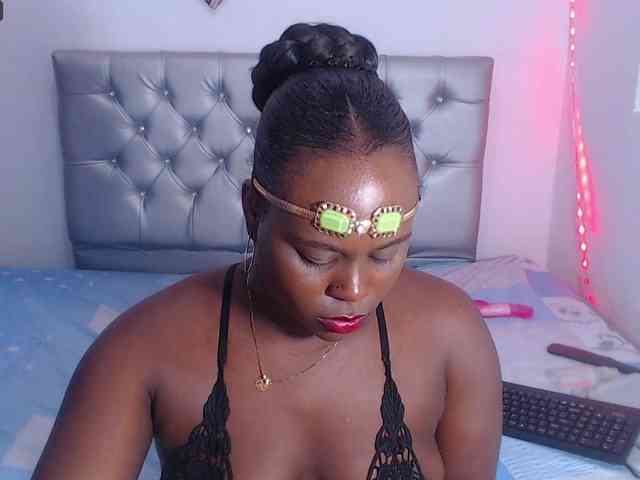 bigass-ebony webcam
