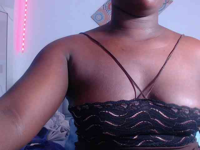 bigass-ebony webcam