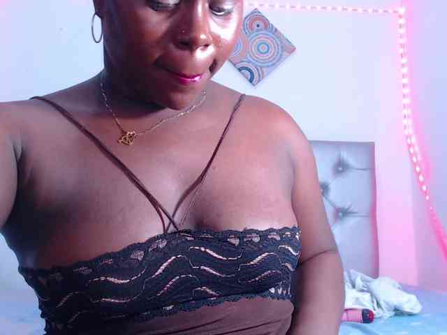 bigass-ebony webcam