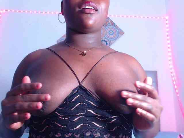 bigass-ebony webcam