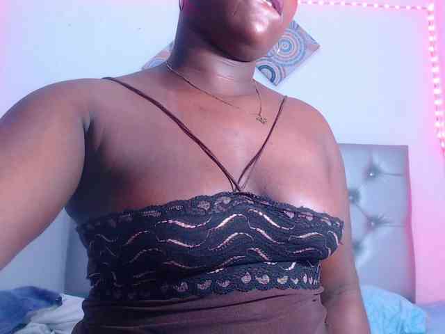 bigass-ebony webcam