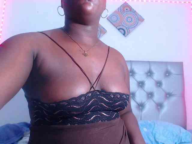 bigass-ebony webcam