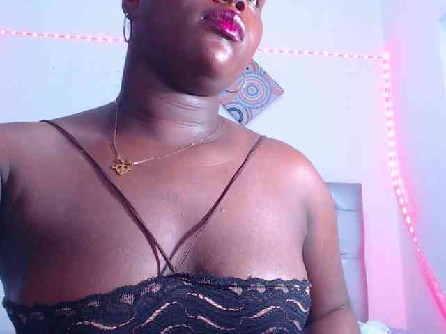 bigass-ebony webcam