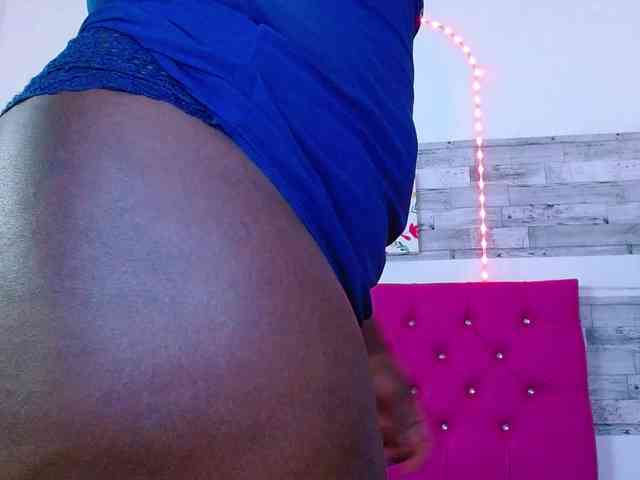 bigass-ebony webcam