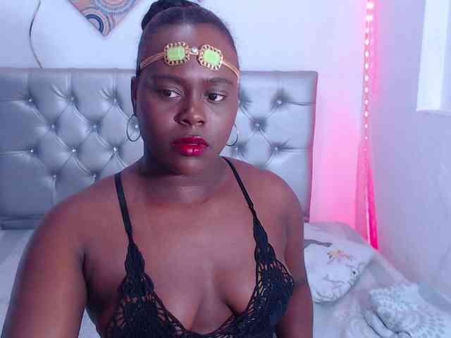 bigass-ebony webcam
