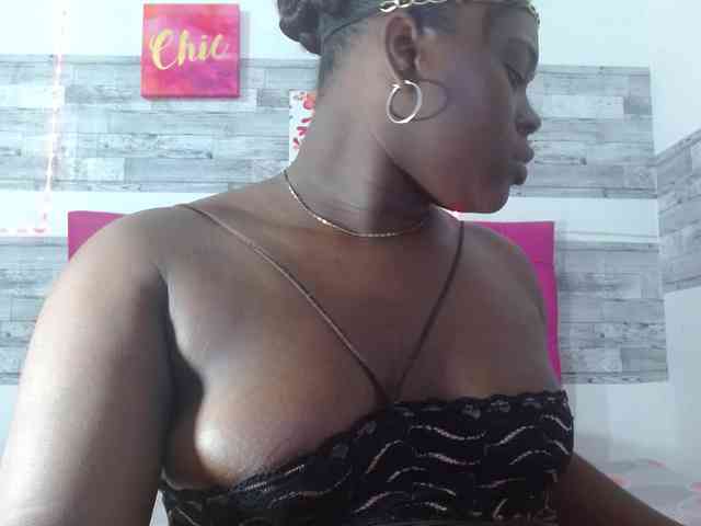 bigass-ebony webcam