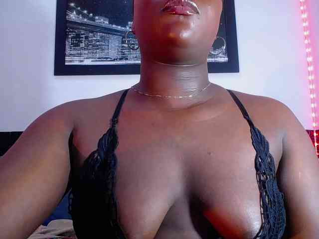 bigass-ebony webcam