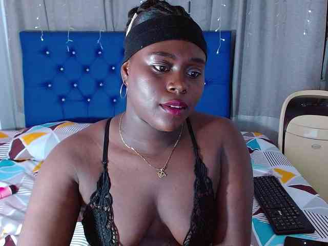 bigass-ebony webcam