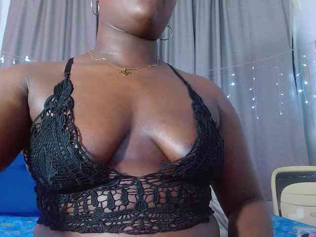 bigass-ebony webcam
