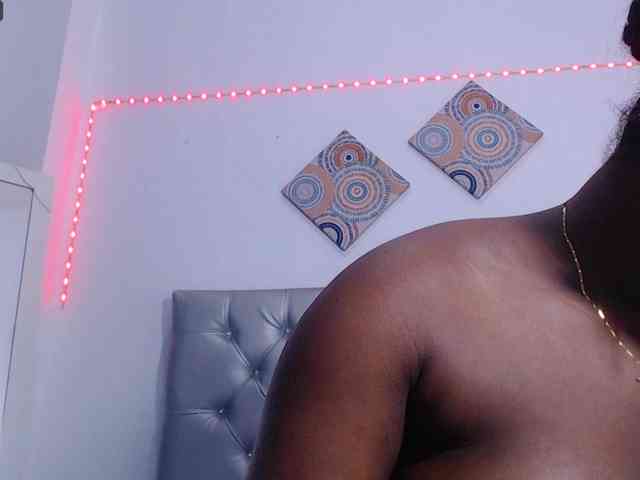 bigass-ebony webcam