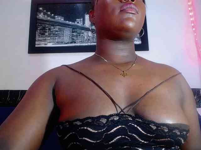 bigass-ebony webcam