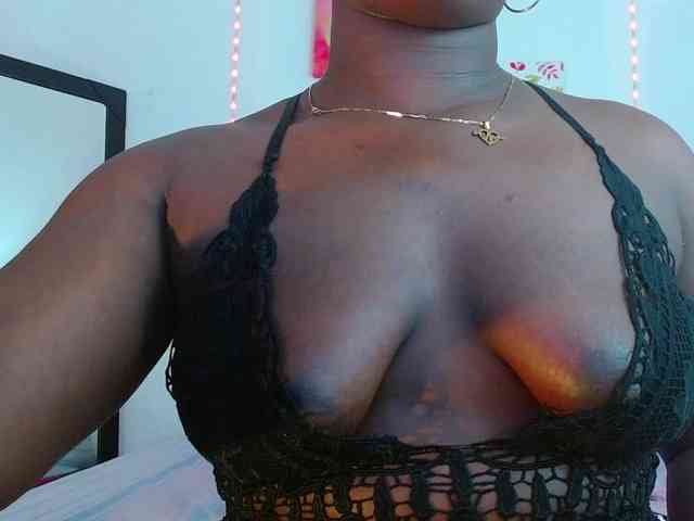 bigass-ebony webcam
