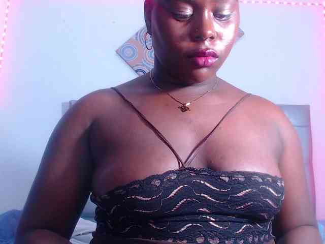 bigass-ebony webcam