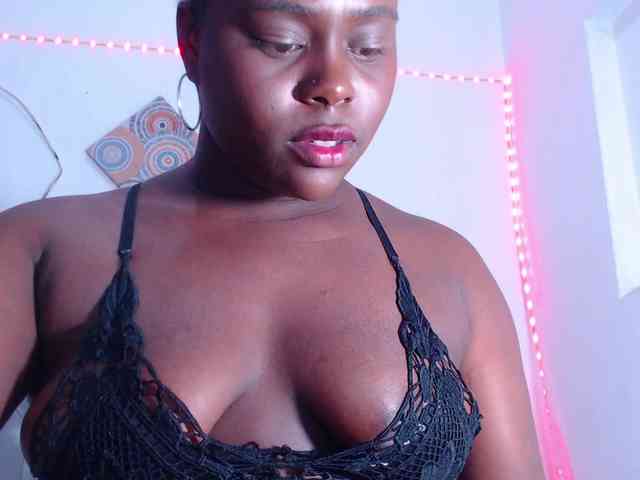 bigass-ebony webcam